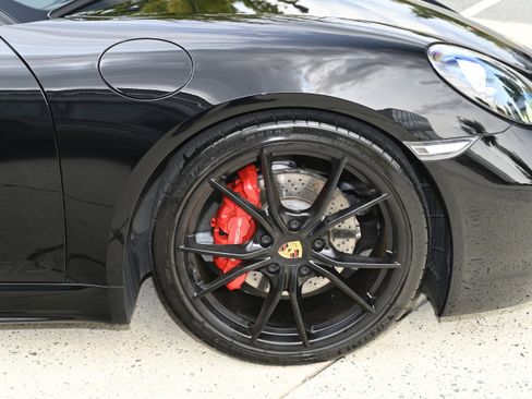 Used 2018 Porsche 718 Cayman GTS image 12