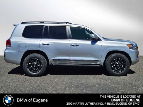 Used 2016 Toyota Land Cruiser AWD/4WD image 2