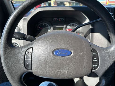 Used 2013 Ford E-150 and Econoline 150 Wagon RWD image 24