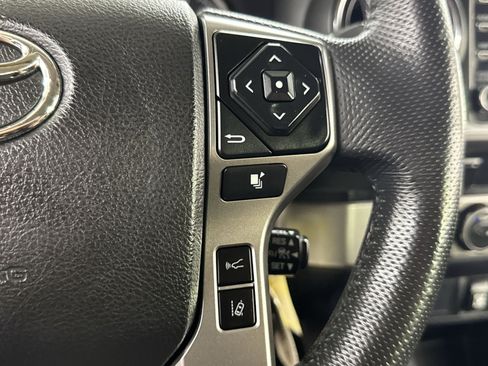 Used 2021 Toyota Tacoma SR5 RWD image 43