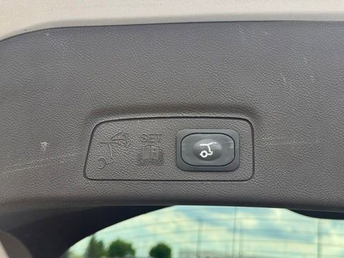 Used 2017 Lincoln MKC Reserve AWD/4WD image 36