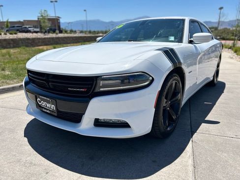 Used 2016 Dodge Charger R/T RWD image 3