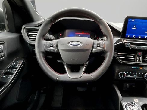 Used 2025 Ford Escape ST-Line AWD/4WD image 8