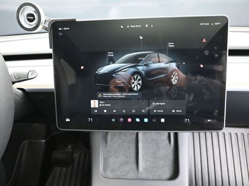 Used 2024 Tesla Model Y Long Range image 28