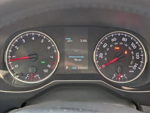 Used 2019 Toyota RAV4 XLE Premium w/ Cold Weather Package AWD/4WD image 10