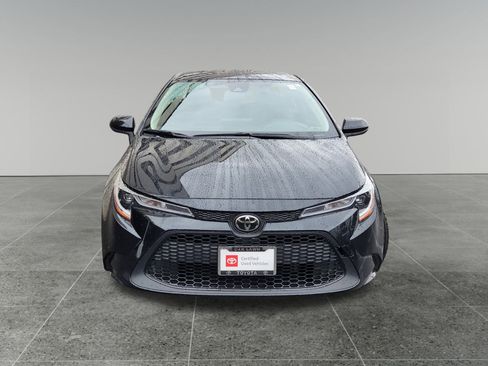 Certified 2022 Toyota Corolla LE image 2