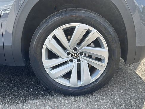 Used 2023 Volkswagen Atlas Cross Sport SE AWD/4WD image 42