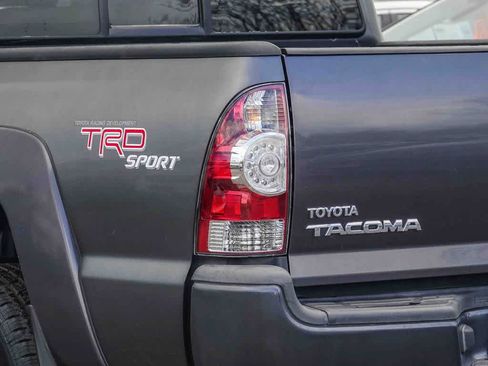 Used 2013 Toyota Tacoma PreRunner w/ TRD Sport Pkg image 7