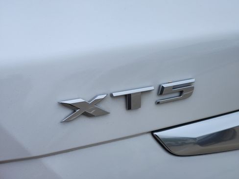 Used 2021 Cadillac XT5 Premium Luxury w/ Platinum Package image 13