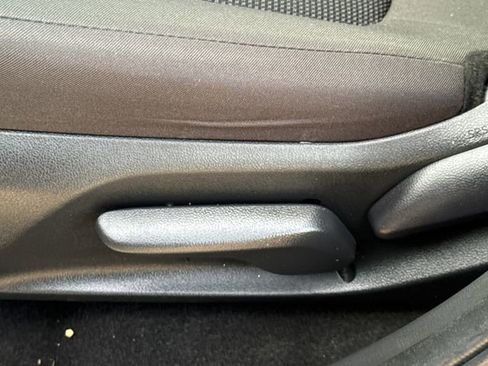 Used 2023 Toyota RAV4 LE FWD image 20