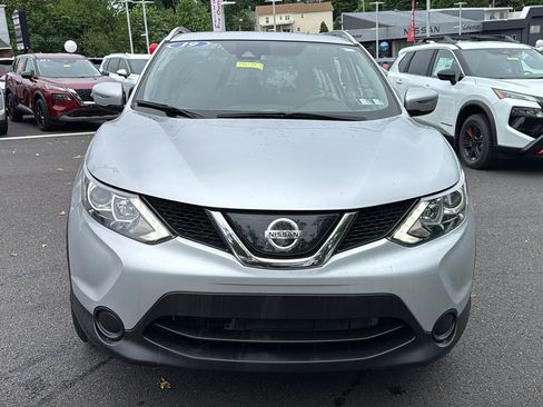 Used 2019 Nissan Rogue Sport SV AWD/4WD image 2