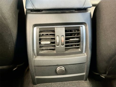 Used 2018 BMW 330i xDrive Sedan w/ Convenience Package image 26