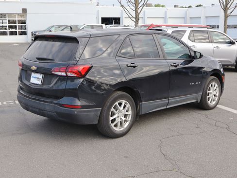 Certified 2024 Chevrolet Equinox LS w/ LS Convenience Package image 10