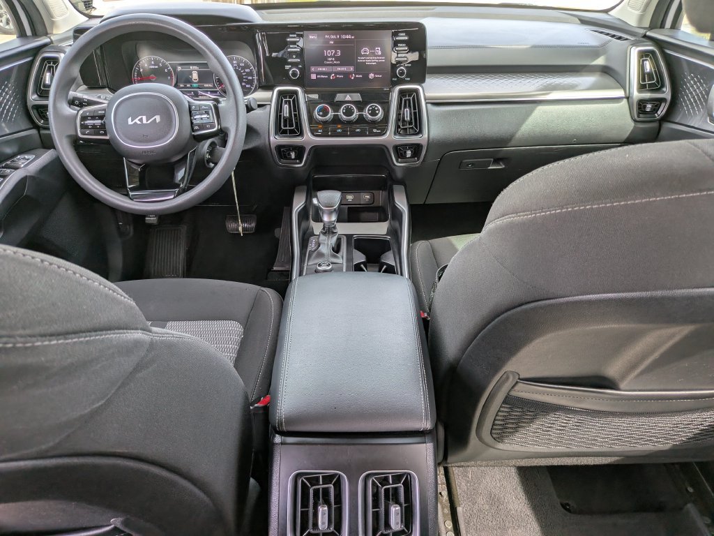 Certified 2023 Kia Sorento LX FWD image 14