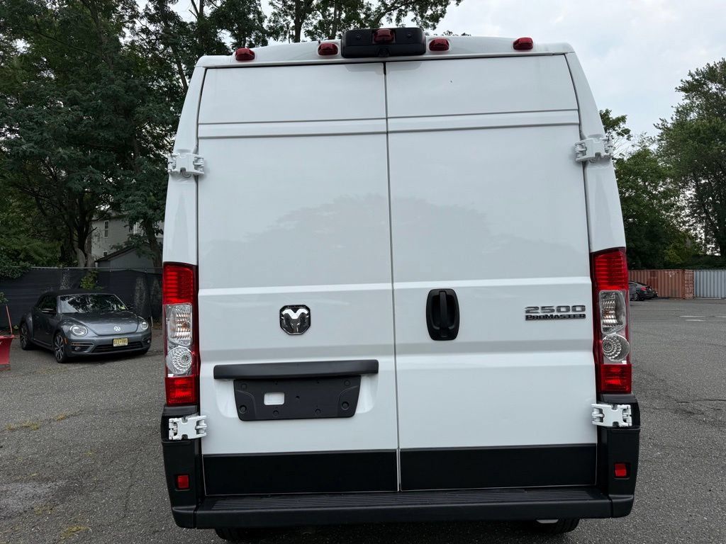 Used 2025 RAM ProMaster 2500 w/ Convenience Group FWD image 6