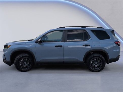 New 2025 Honda Pilot TrailSport image 10