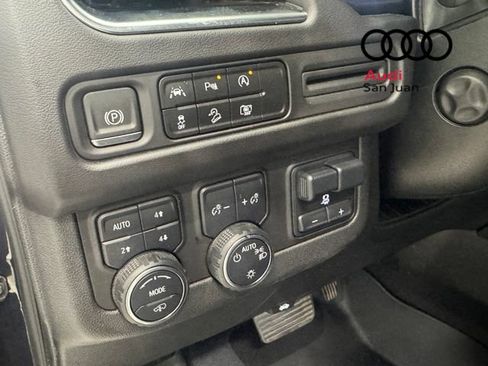 Used 2023 Chevrolet Tahoe Z71 w/ Z71 Off-Road Package AWD/4WD image 34