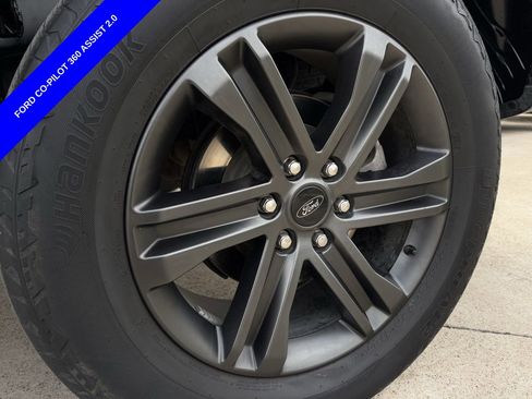 Used 2022 Ford F150 Lariat image 12