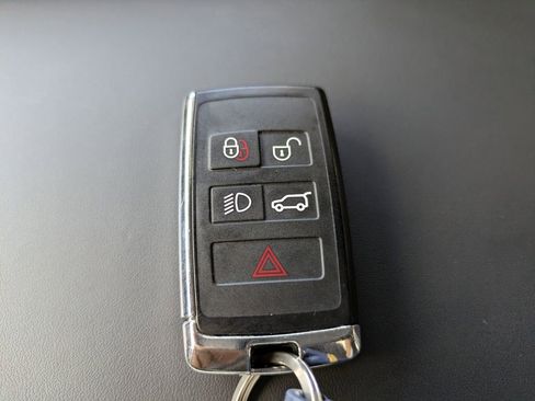 Used 2024 Land Rover Range Rover Sport Dynamic SE image 33