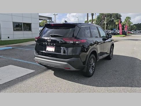 Used 2023 Nissan Rogue S FWD image 32