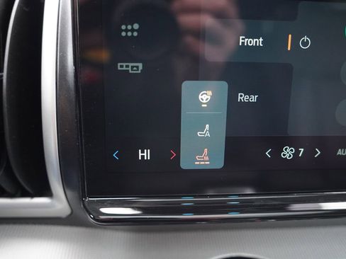 Certified 2025 Ford Expedition Active image 32