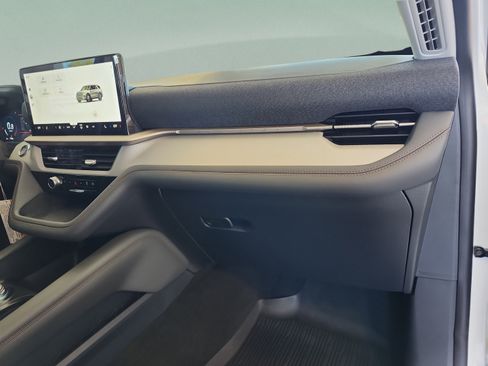 New 2026 Ford Explorer Active w/ Active Comfort Package RWD image 21