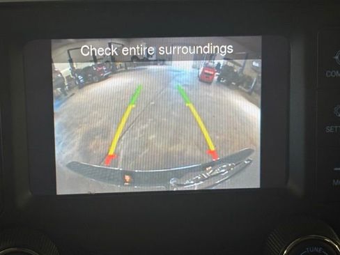 Used 2021 RAM 1500 Classic SLT RWD image 37