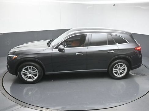 Used 2025 Mercedes-Benz GLC 300 image 45