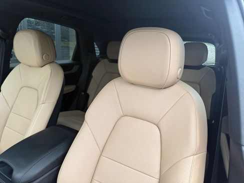 New 2026 Porsche Cayenne image 12