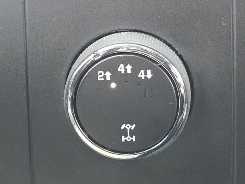 Used 2013 Chevrolet Silverado 2500 LT w/ Interior Plus Package image 3