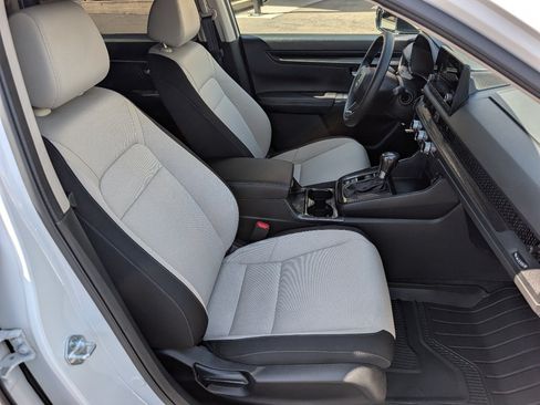 Used 2024 Honda CR-V EX image 8