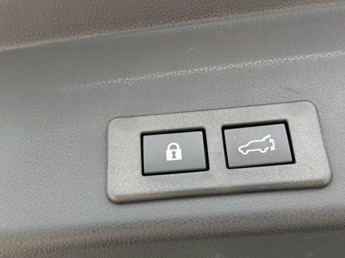 Used 2025 Subaru Ascent Limited AWD/4WD image 16