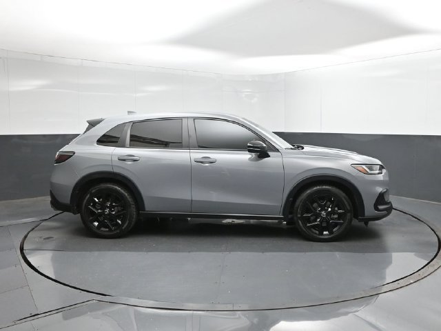 Used 2025 Honda HR-V Sport image 11