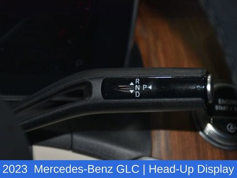 Used 2023 Mercedes-Benz GLC 300 4MATIC image 12