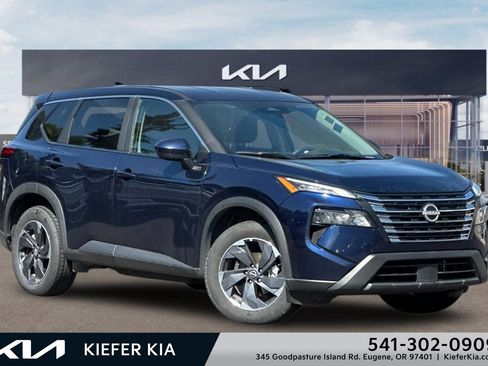 Used 2025 Nissan Rogue SV FWD image 1
