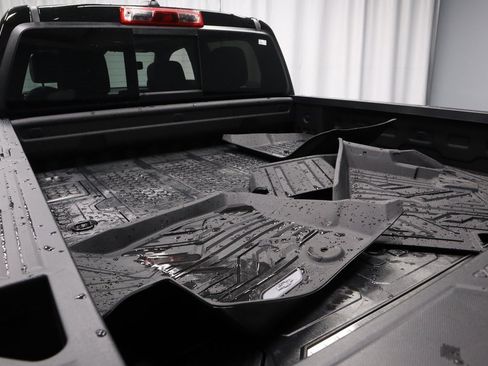 Used 2026 Chevrolet Colorado ZR2 w/ Technology Package image 19