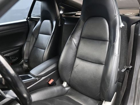 Used 2018 Porsche 718 Cayman image 13