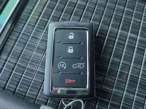 Used 2022 Jeep Wagoneer Series II RWD image 37
