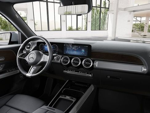 New 2026 Mercedes-Benz GLB 250 image 41