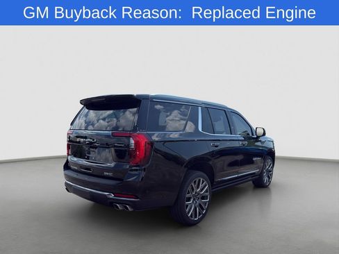 Used 2025 GMC Yukon Denali Ultimate AWD/4WD image 6