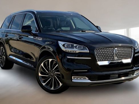 Used 2023 Lincoln Aviator Reserve w/ Equipment Group 201A RWD image 11