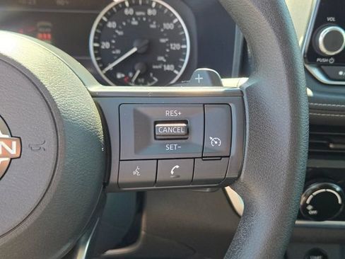 Used 2024 Nissan Rogue S FWD image 28