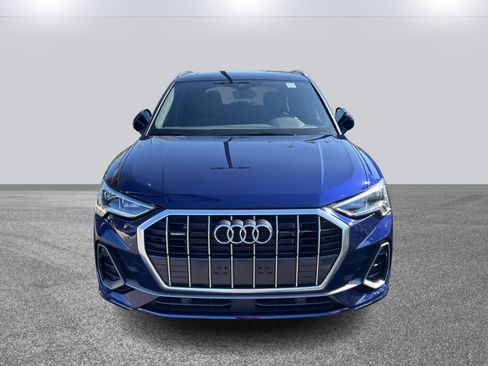 Certified 2025 Audi Q3 2.0T Premium w/ Convenience Package image 2