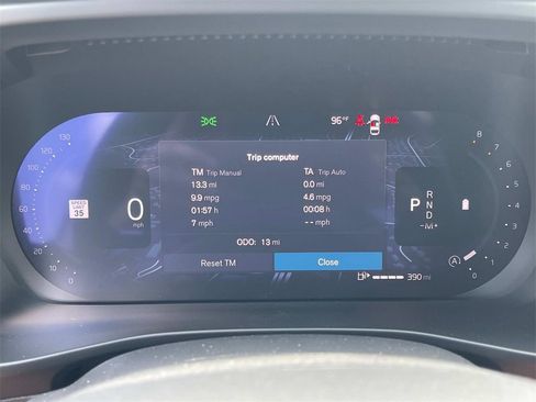 New 2026 Volvo XC40 B5 Plus w/ Protection Package Premier image 33