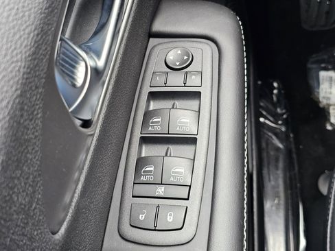 New 2026 Chrysler Pacifica Select image 21