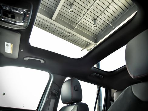 Certified 2025 Mercedes-Benz GLB 250 4MATIC image 13