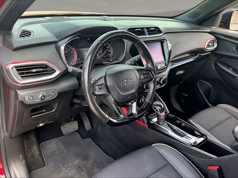 Used 2021 Chevrolet TrailBlazer RS w/ Sun and Liftgate Package image 16
