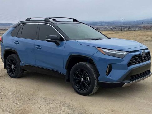 Used 2022 Toyota RAV4 XSE image 2