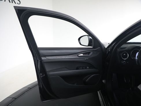 Used 2022 Alfa Romeo Stelvio Sprint AWD/4WD image 24