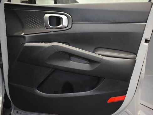 Certified 2025 Kia Sorento S w/ Panoramic Sunroof Package FWD image 14